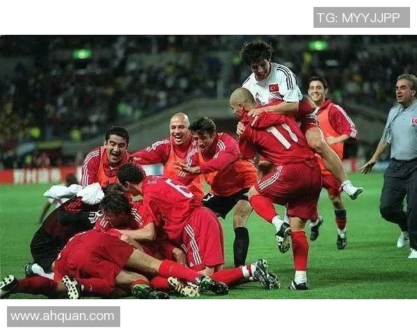 南京足球队的崛起之路：从默默无闻到联赛强队的成长历程