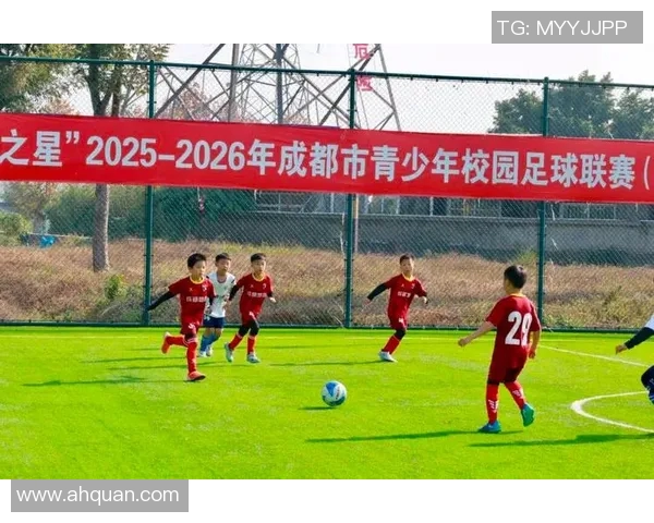 足球之星闪耀赛场技艺超群引领风潮激励无数年轻梦想追逐者